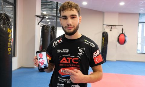 Emre Sayılı, WBF Şampiyonası'nda Kemer İçin Ringde