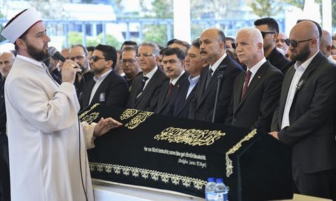 İş İnsanı Arif Develi Son Yolculuğuna Uğurlandı