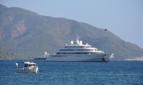 Lüks Mega Yat Golden Odyssey Marmaris Limanı'nda