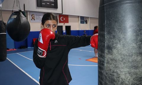 Milli Boksör Nisanur Yıldırım'dan Dünya Şampiyonası Hedefi