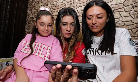 Rekor Kıran Paralimpik Atlet Aysel Önder'in Eğitim Başarısı