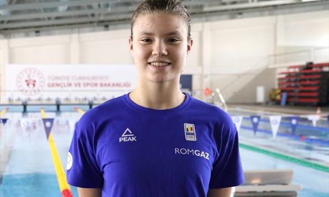 Romanya Genç Yüzme Takımı Erzurum'da Dünya Şampiyonası için Hazırlanıyor