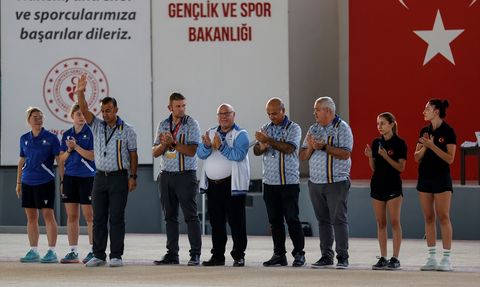 Emine Dursun ve Buket Öztürk Avrupa Kadınlar Volo Şampiyonası'nda Birinci Oldu