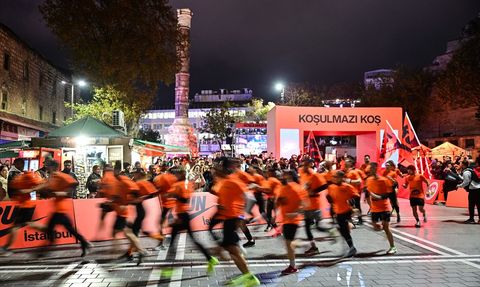 Kapalı Çarşı'da Labirent Yarışı Düzenlendi