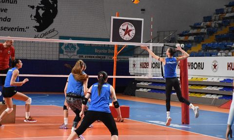 Kuzeyboru, CEV Kupası'nda Volley Mulhouse'a Hazırlanıyor
