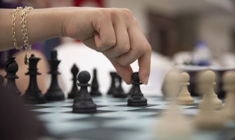 Mersin'de 8. Uluslararası Satranç Turnuvası Başladı