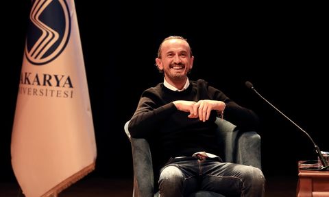 Sakarya Üniversitesi'nde Spor Dünyasının İkonları Öğrencilerle Buluştu