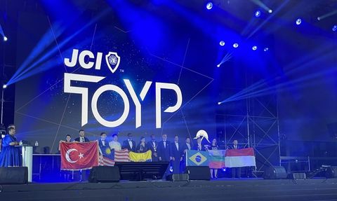 Türk Akademisyenden Anlamlı Ödül