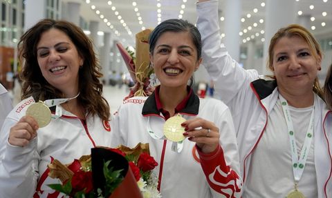 Türkiye Briç Takımı Dünya Şampiyonası'nda Altın Madalya Kazandı