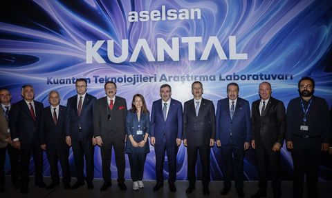 Türkiye'nin İlk Kuantum Bilgisayarı Tanıtıldı