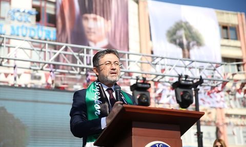 Zeytin Rekoltesinde Umut Var: Tarım ve Orman Bakanı Yeni Tahminlerini Açıkladı