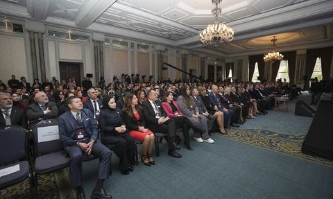 8. İstanbul Ekonomi Zirvesi: Yapay Zeka ve Ekonomi Temasıyla Başladı