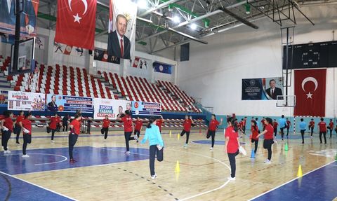Ağrı'da Genç Basketbol Yetenekleri Yetişiyor