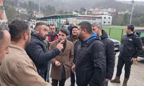 Düzce'deki Süper Amatör Lig Maçı Olaylar Nedeniyle Tatil Edildi