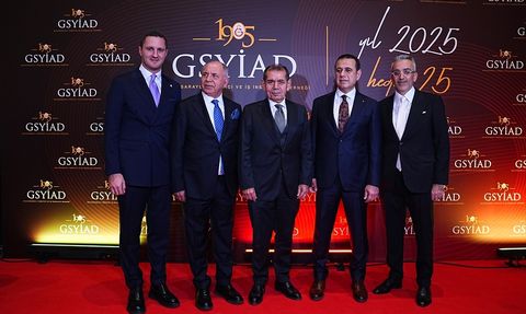 Galatasaray Camiası Yeni Yılı Coşkuyla Kutladı