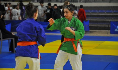 Kütahya'da Yıldızlar Takımlar Türkiye Kuraş Şampiyonası Başladı