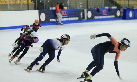Milli Buz Patenciler Olimpiyat Kotası İçin Hazırlanıyor