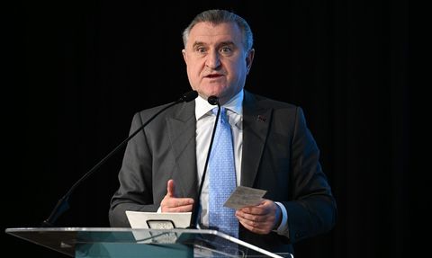 Osman Aşkın Bak, Turkuvaz Medya Spor Zirvesi'nde Futbol İçin Birlik Çağrısında Bulundu