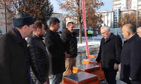 Sivas'ta Arıcılığa Büyük Destek: 780 Kovan Dağıtıldı