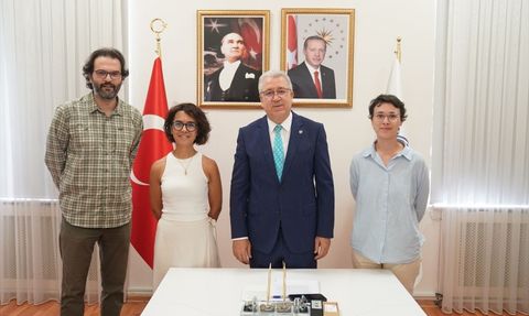 Türk Bilim İnsanlarından Uzayda Domates Projesi