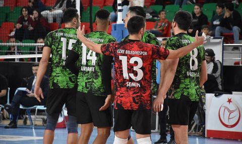 Voleybolda Çekişmeli Mücadele: Kuşgöz İzmir Vinç Akkuş Belediyespor Galip Geldi