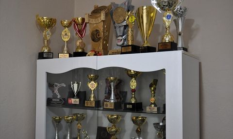 48 Yaşındaki Bahar Sezer, İki Yılda 48 Madalya Kazandı