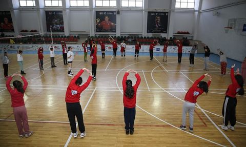 Diyarbakır'da 1500 Dezavantajlı Kız Öğrencinin Spora Kazandırılması