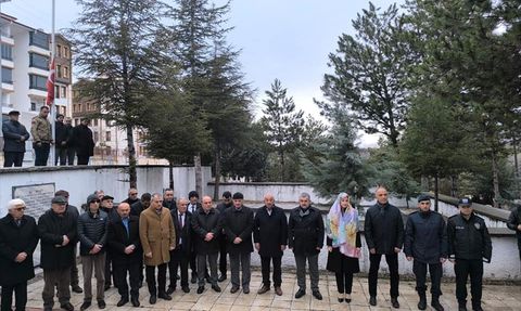 Hamit Kaplan, Kabri Başında Anıldı