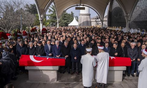Kartalkaya'daki Yangında Hayatını Kaybeden Vedia Nil Apak ve Annesi Uğurlandı