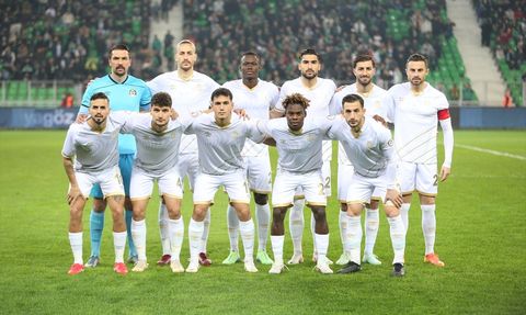 Manisa FK, Sakaryaspor'u Deplasmanda Yenerek Öne Geçti