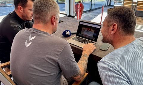 Samsunspor'un Teknik Direktörü Reis'in Favori Sloganı: 'Azimle Gelen'