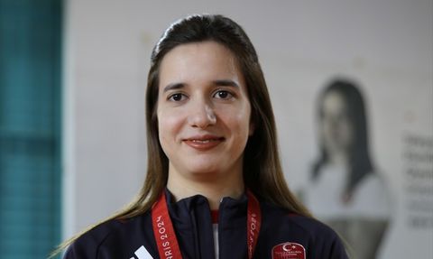 Şeydanur Kaplan: Engellilere İlham Veren Golbolcü