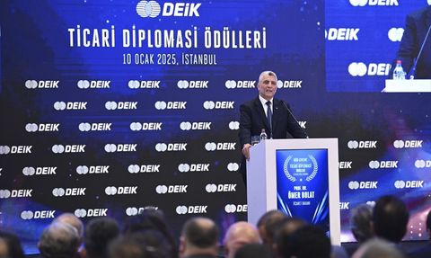 Ticaret Bakanı Bolat, Enflasyon ve Ticari İlişkiler Üzerine Açıklamalarda Bulundu