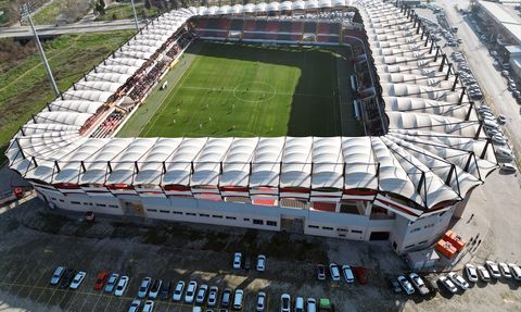 Turgutlu Şehir Stadı'nın Açılışı ve İlk Maç Heyecanı