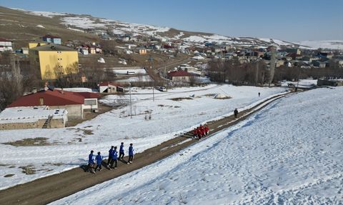 Ağrı'nın Dağ Köyünden Şampiyon Atletler Yükseliyor