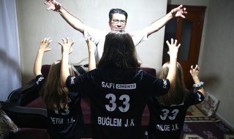 Beşiktaşlı Baba, Kızlarına Kulübün İsimlerini Verdi