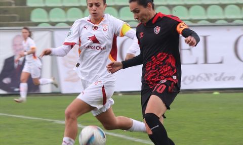Galatasaray Petrol Ofisi Kadın Futbol Süper Ligi'nde Fırtına Gibi: Ünye'yi 8-1 Geçti