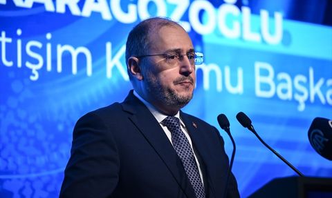 Güvenli İnternet Günü'nde Ailelere Önemli Tavsiyeler