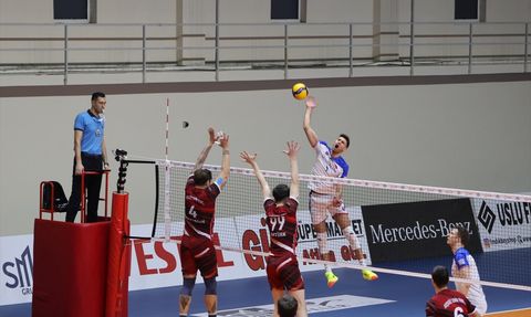 Halkbank, Kuşgöz İzmir Vinç Akkuş Belediyespor'u Yenerek Galibiyet Serisini Sürdürdü