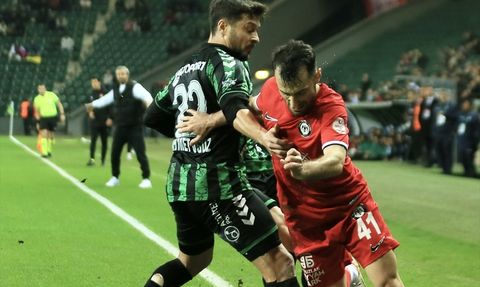 Kocaelispor, Ahlatcı Çorum FK'yi 2-0 Geçti