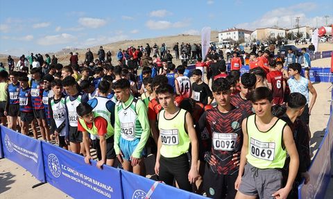 Mardin'de Okul Sporları Kros Grup Yarışları Düzenlendi
