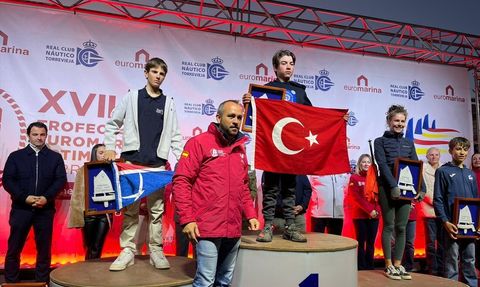 Mehmet Erkut Budak İspanya'daki Yarışta Altın Madalya Kazandı