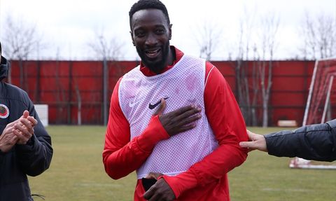 Mustapha Yatabare Futbol Kariyerine Veda Etti