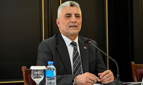 Ticaret Bakanı Ömer Bolat'tan TÜSİAD'a Yanıt ve İhracat Hedefleri
