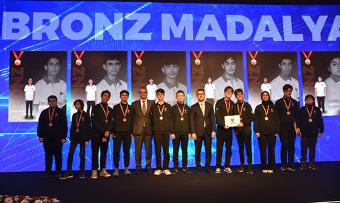 TÜBİTAK 32. Bilim Olimpiyatları Ödül Töreni Antalya'da Gerçekleşti