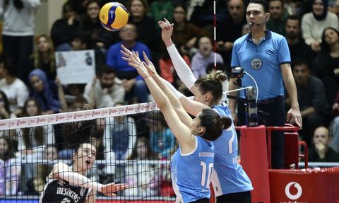 Voleybolda Nilüfer Belediyespor Eker, Beşiktaş'ı 3-0 Geçti