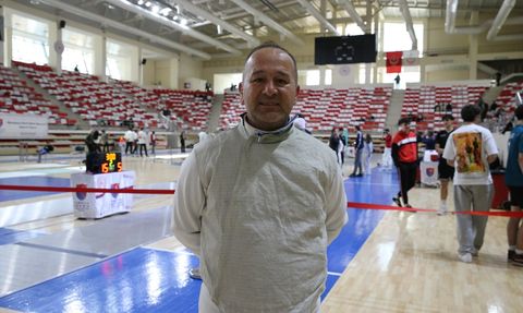 30 Yıl Aradan Sonra Altın Madalya ile Döndü