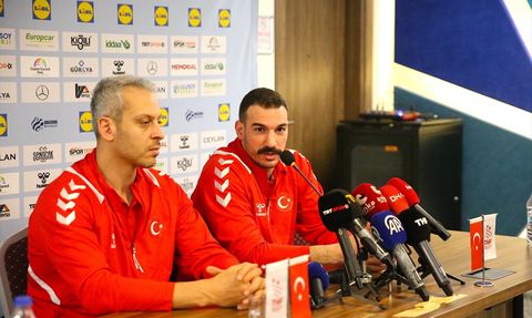 A Milli Erkek Hentbol Takımı, İsviçre Maçına Hazırlanıyor