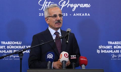 Bakan Uraloğlu Trabzon'da İftar Yemeğinde Yatırımları Açıkladı