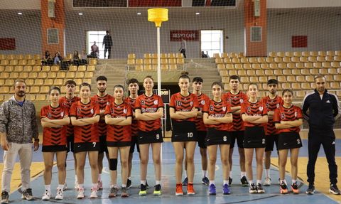 Genç Korfbolcular, Uluslararası Şampiyonada Milli Forma İçin Mücadele Ediyor